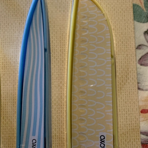 3-Piece Essential Knives Set - Blue and Yellow - Picture 7 of 7